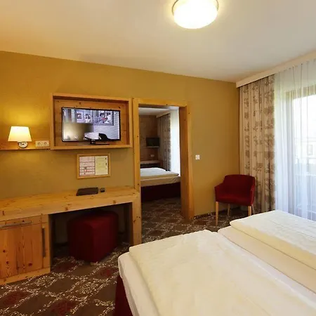 Готель Tauernblick Шладмінг